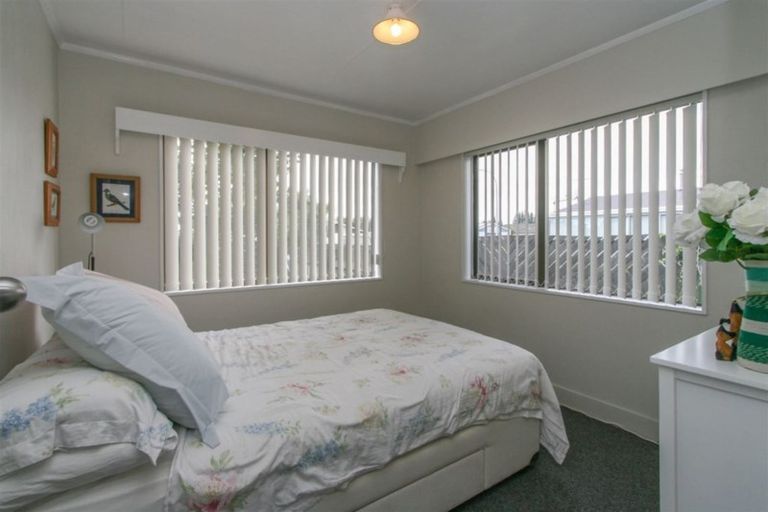 Photo of property in 3 Puriri Street, Inglewood, 4330
