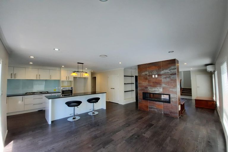 Photo of property in 3 Evelina Lane, Flat Bush, Auckland, 2019