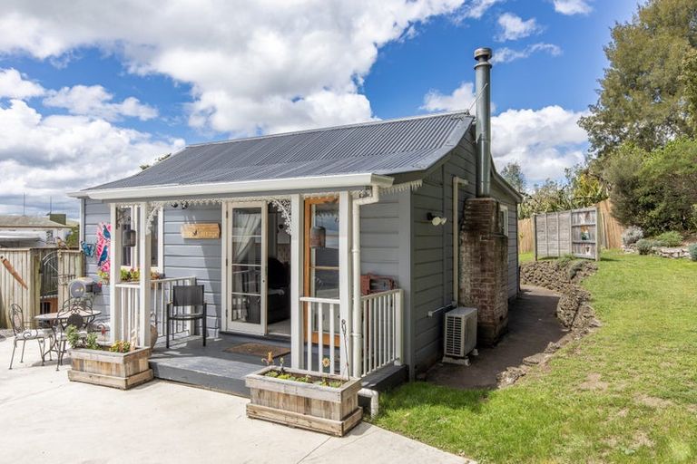 Photo of property in 13 Racecourse Road, Waipukurau, 4200