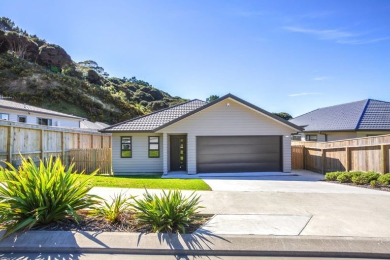 Photo of property in 26 Moonsail Drive, Whitby, Porirua, 5024