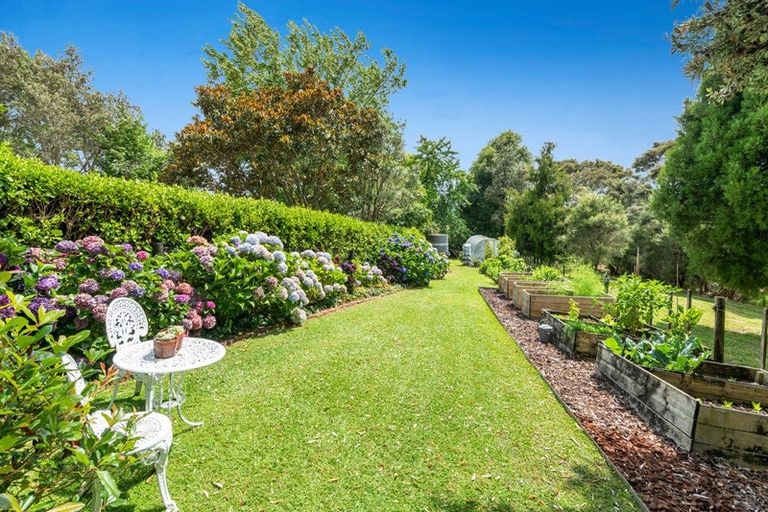 Photo of property in 414 Kaipara Coast Highway, Helensville, Kaukapakapa, 0871