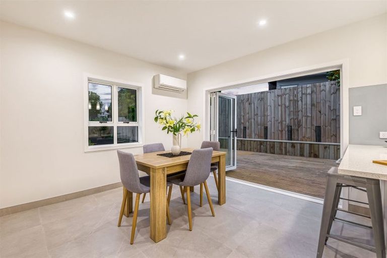 Photo of property in 5 Duchess Way, Riverhead, 0820