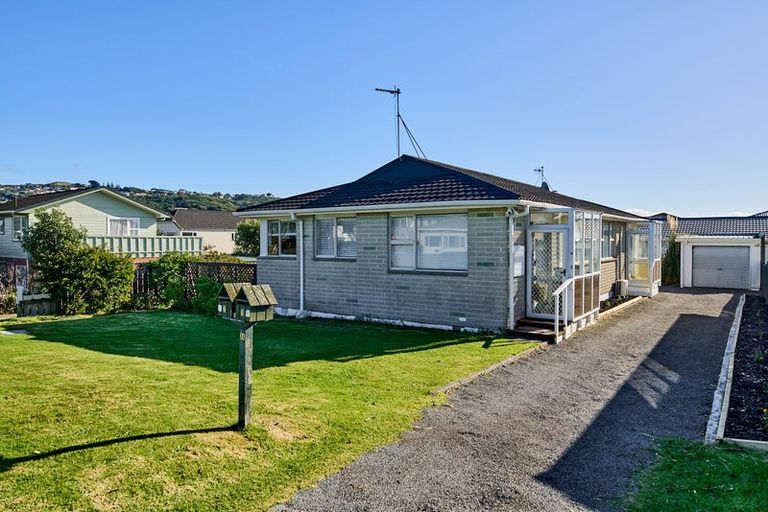 Photo of property in 8b Tireti Road, Titahi Bay, Porirua, 5022