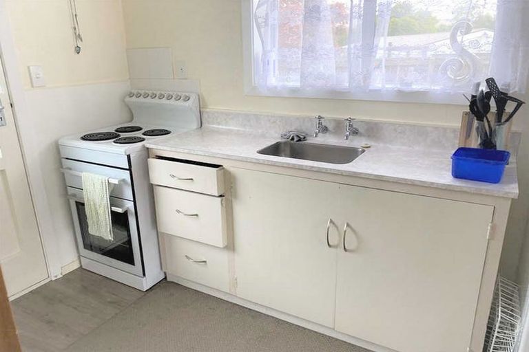 Photo of property in 2/510 Linwood Avenue, Woolston, Christchurch, 8062