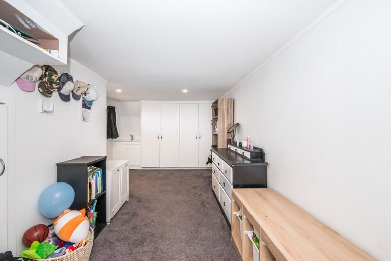 Photo of property in 3 Wairere Grove, Paraparaumu, 5032