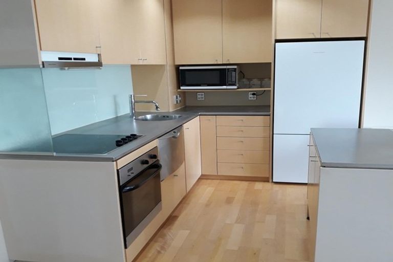 Photo of property in Sanctum Apartment, 10 Ebor Street, Te Aro, Wellington, 6011