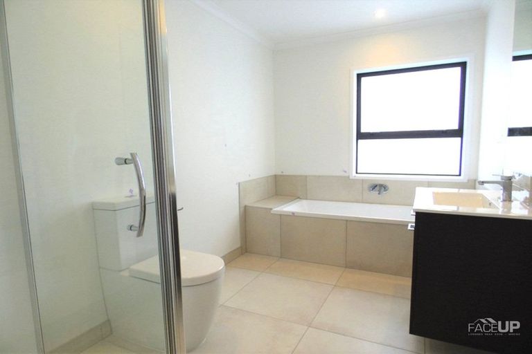 Photo of property in 9/25 Sidney Wallingford Way, Hobsonville, Auckland, 0616