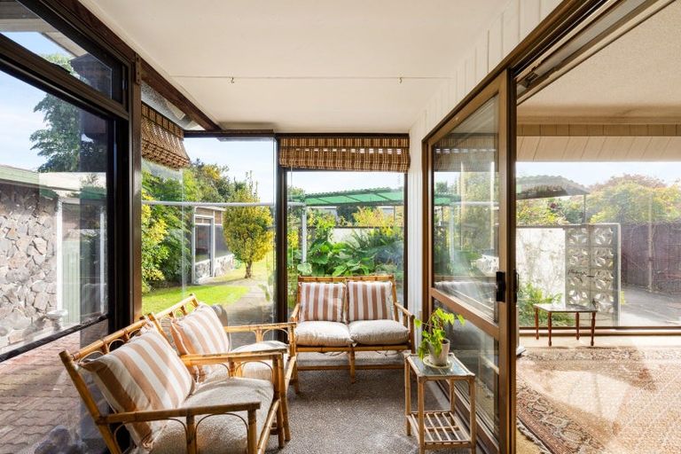 Photo of property in 1412 Woodstock Avenue, Mayfair, Hastings, 4122