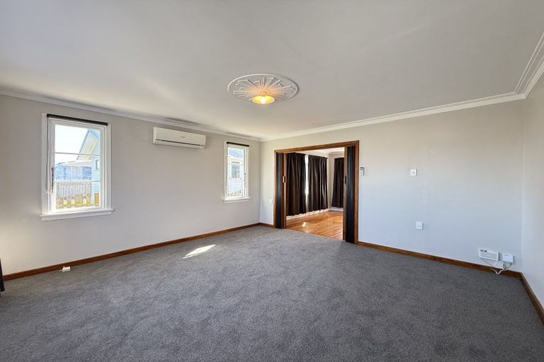 Photo of property in 25 Battiscombe Terrace, Waitara, 4320
