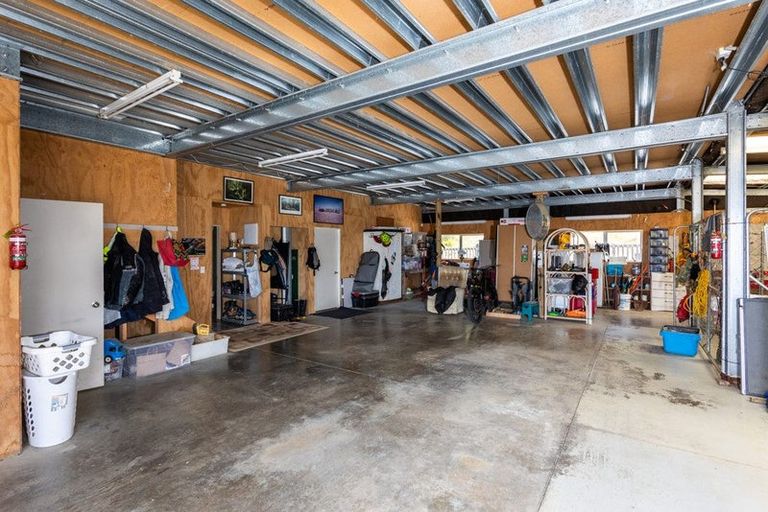 Photo of property in 38b Pipitiwai Drive, Helensville, Kaukapakapa, 0871