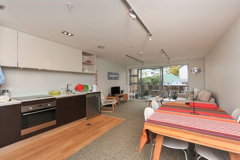 Photo of property in Masina Apartments, 111/80u Riddiford Street, Newtown, Wellington, 6021