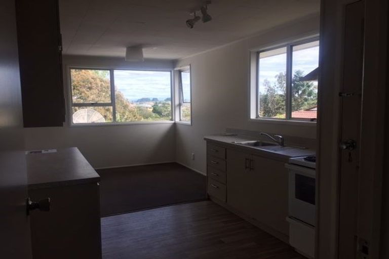 Photo of property in 35 Leaver Place, Weymouth, Auckland, 2103