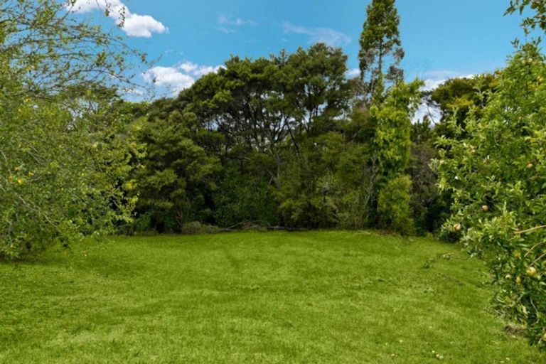 Photo of property in 87a Colwill Road, Massey, Auckland, 0614