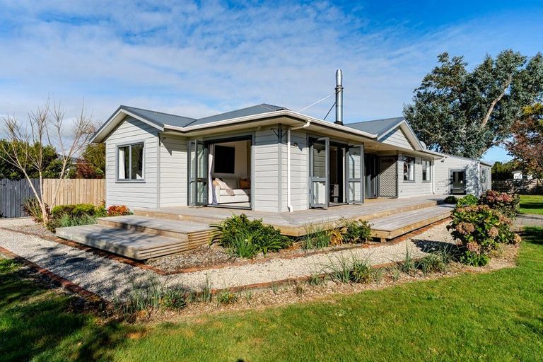 Photo of property in 23 Charles Street, Carterton, 5713