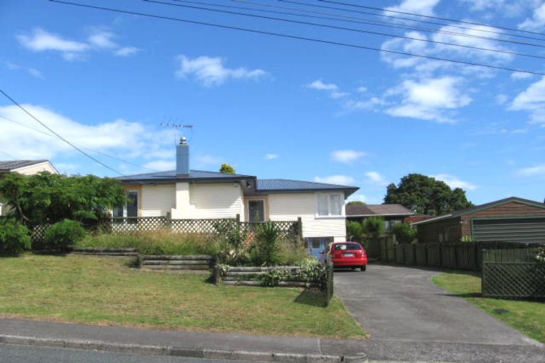 Photo of property in 4 Hinau Street, New Lynn, Auckland, 0600