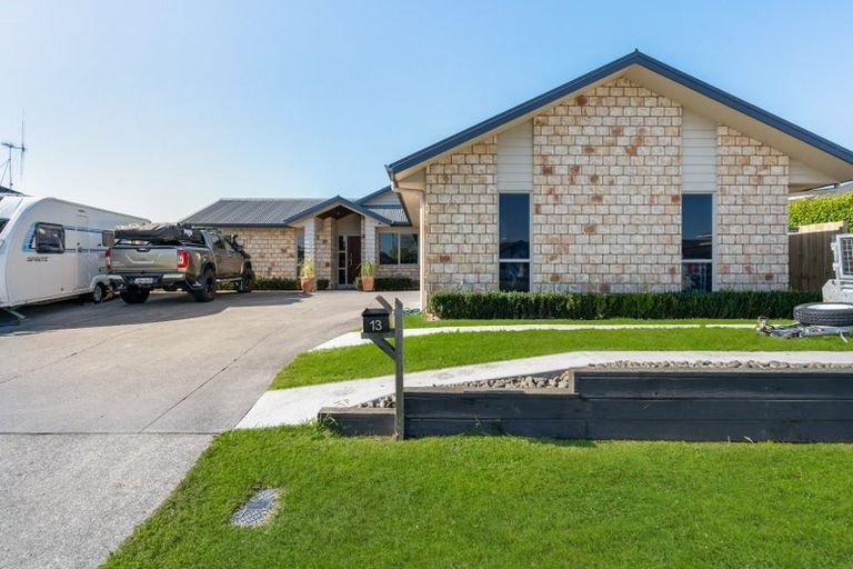 Photo of property in 13 Amberley Place, Flagstaff, Hamilton, 3210