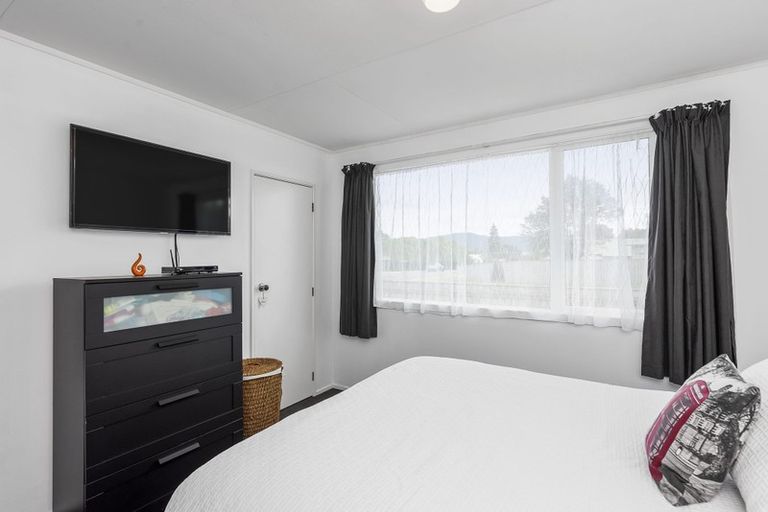 Photo of property in 57 Mazengarb Road, Paraparaumu Beach, Paraparaumu, 5032
