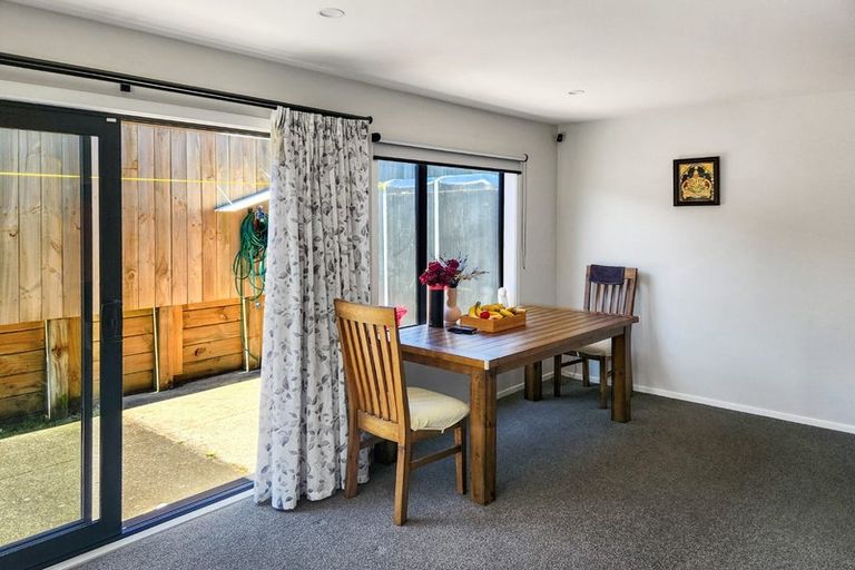 Photo of property in 42a Moeraki Road, Maoribank, Upper Hutt, 5018