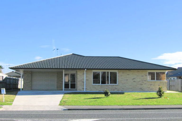 Photo of property in 69 Sandwich Road, St Andrews, Hamilton, 3200