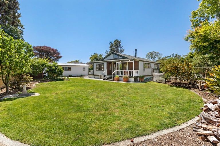 Photo of property in 43 Nimmo Avenue, Waikanae, 5036
