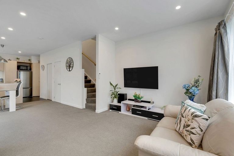 Photo of property in 7u9 Handyside Street, Tawa, Wellington, 5028