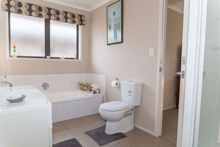 Photo of property in 201 High Street, Dannevirke, 4930