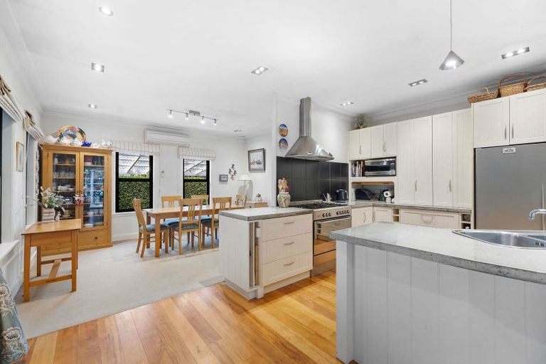 Photo of property in 68 Devon Street, Arrowtown, 9302