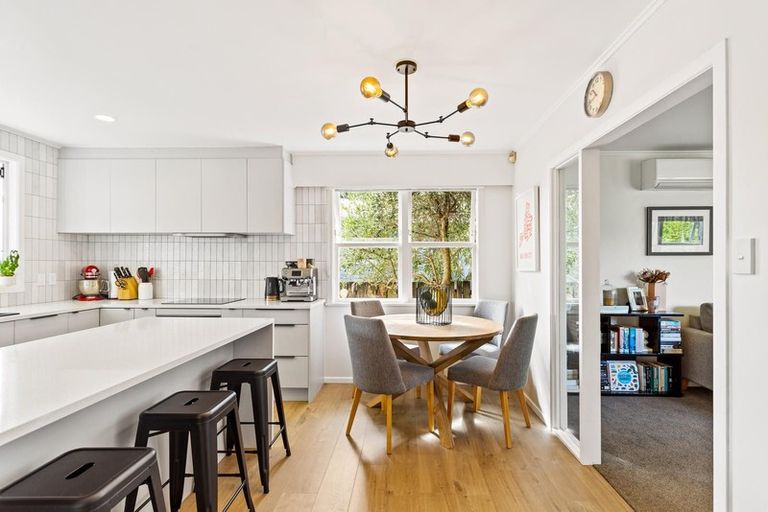 Photo of property in 19 Brennan Avenue, Te Atatu Peninsula, Auckland, 0610