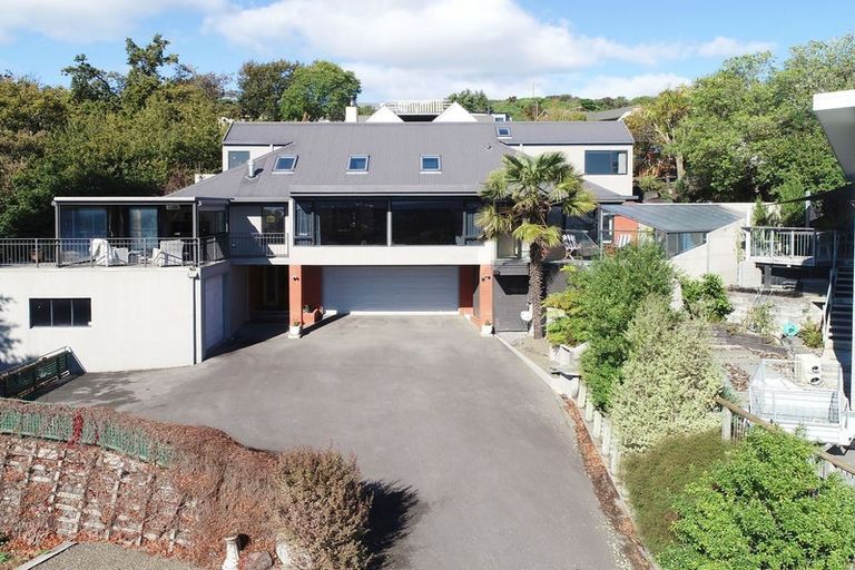 Photo of property in 12 Overdale Drive, Cashmere, Christchurch, 8022