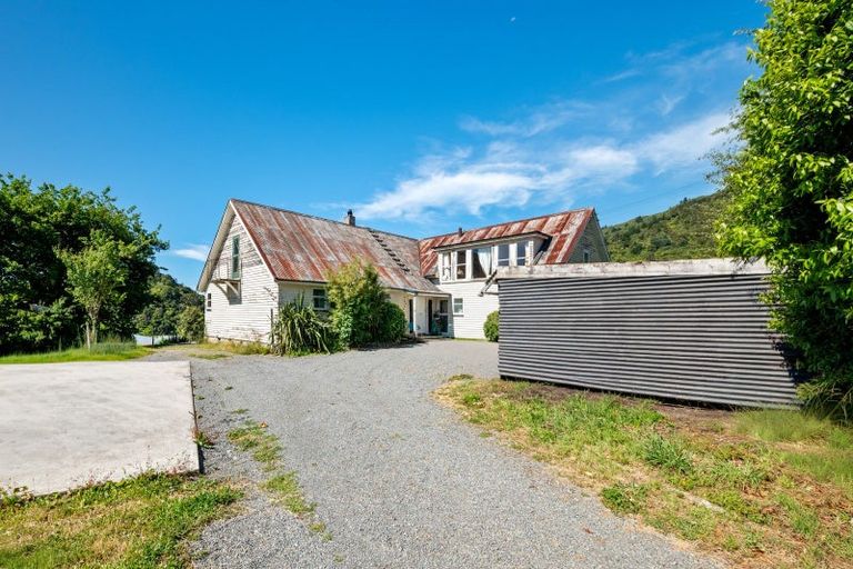 Photo of property in 4 Russell Street, Picton, 7220