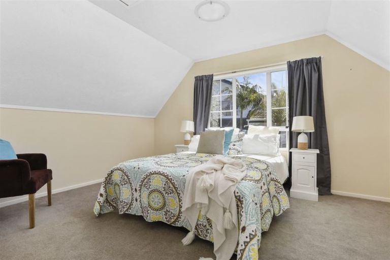 Photo of property in 2/16 Fernbird Place, Massey, Auckland, 0614