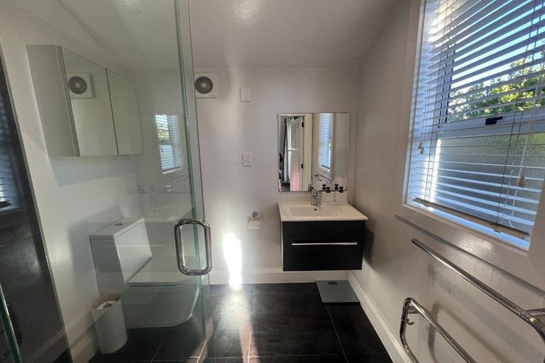 Photo of property in 116 Knowles Street, St Albans, Christchurch, 8052