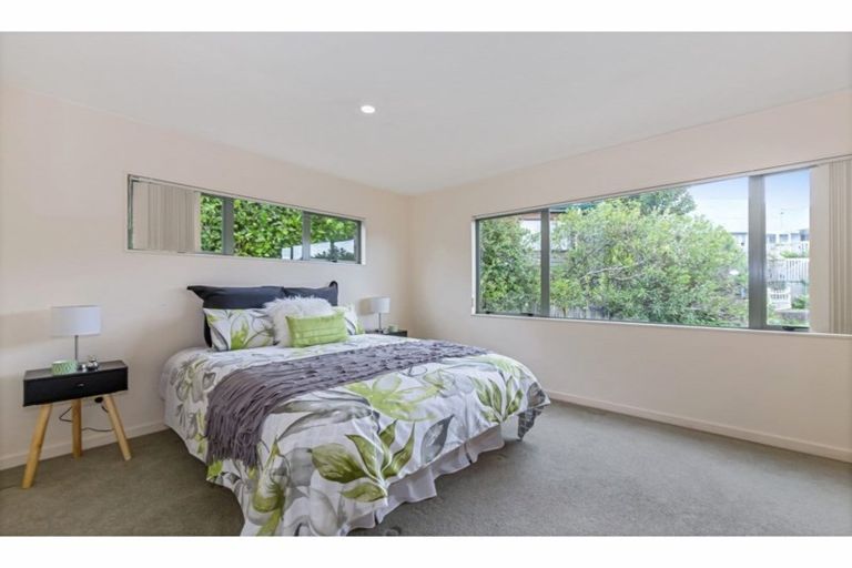 Photo of property in 115 Arran Road, Browns Bay, Auckland, 0630