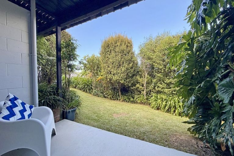 Photo of property in 52 Balmain Road, Chatswood, Auckland, 0626