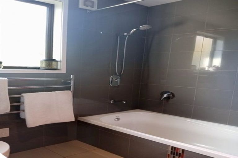 Photo of property in 18 Richmond Avenue, Richmond Heights, Taupo, 3330