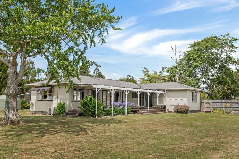 Photo of property in 560 Waiapu Road, Tolaga Bay, 4077