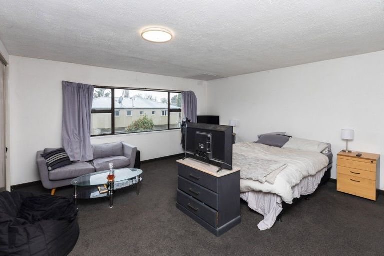Photo of property in 11 Jamell Place, Avonhead, Christchurch, 8042