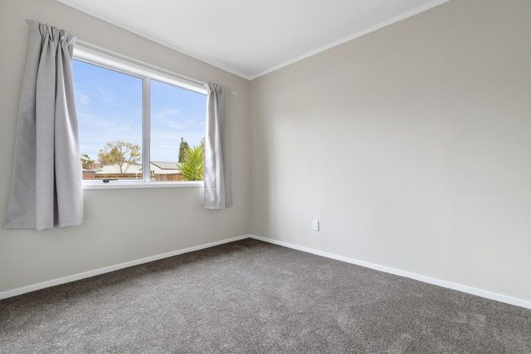 Photo of property in 16 Purcell Place, Melville, Hamilton, 3206