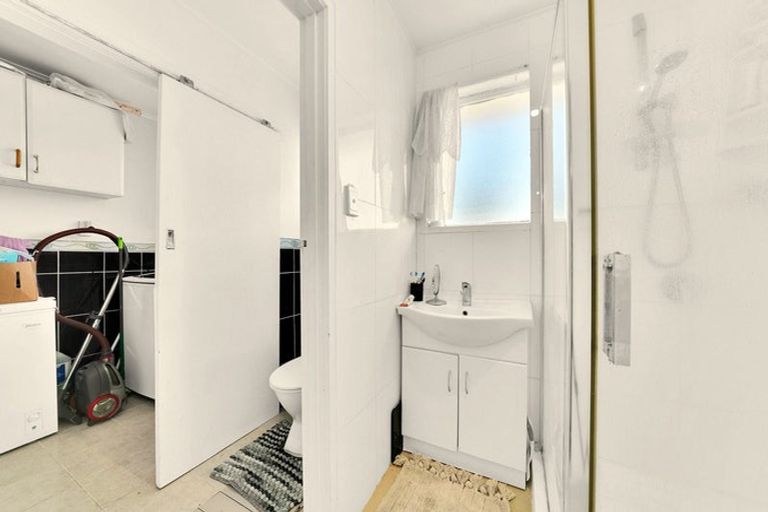 Photo of property in 78 Raglan Street, Mangere East, Auckland, 2024