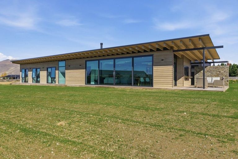 Photo of property in 20 Peak Drive, Twizel, 7901