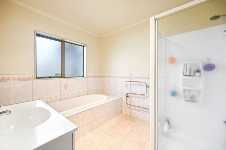 Photo of property in 1 Grasmere Court, Huntington, Hamilton, 3210