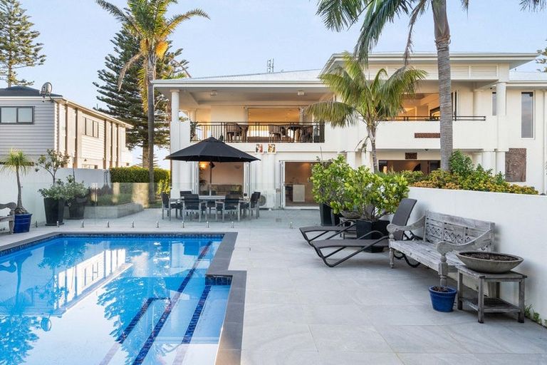 Photo of property in 91 Marine Parade, Mount Maunganui, 3116