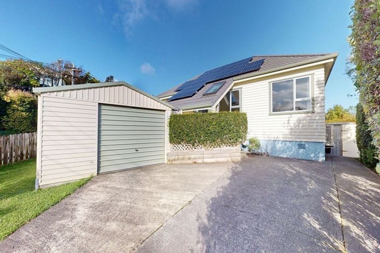 Photo of property in 1 Berkshire Avenue, Wilton, Wellington, 6012