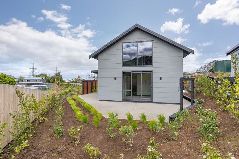 Photo of property in 22 Tapley Close, Halfway Bush, Dunedin, 9010