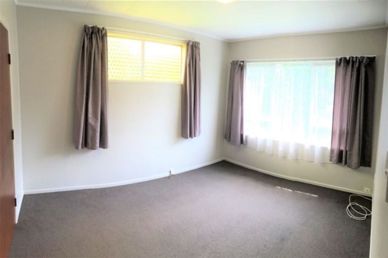 Photo of property in 10f3 Petherick Crescent, Johnsonville, Wellington, 6037