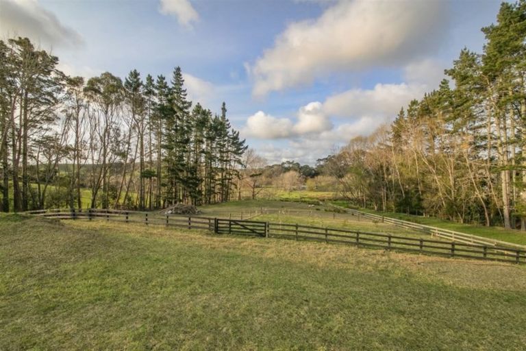 Photo of property in 685 Inland Road, Helensville, 0875
