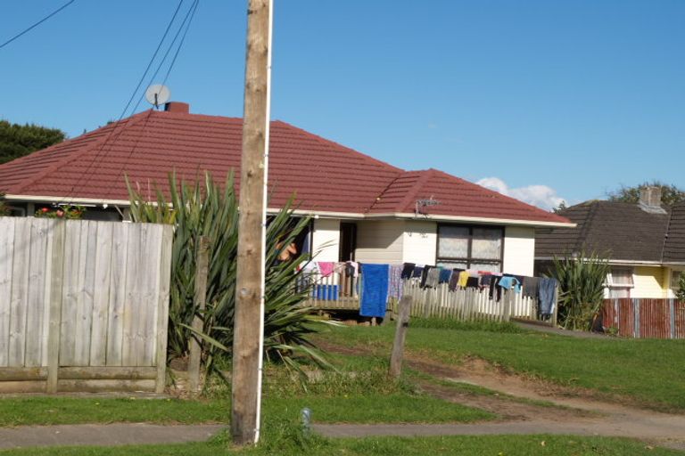 Photo of property in 27 Raglan Street, Mangere East, Auckland, 2024