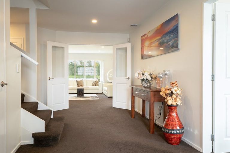 Photo of property in 8 Neston Grove, Churton Park, Wellington, 6037