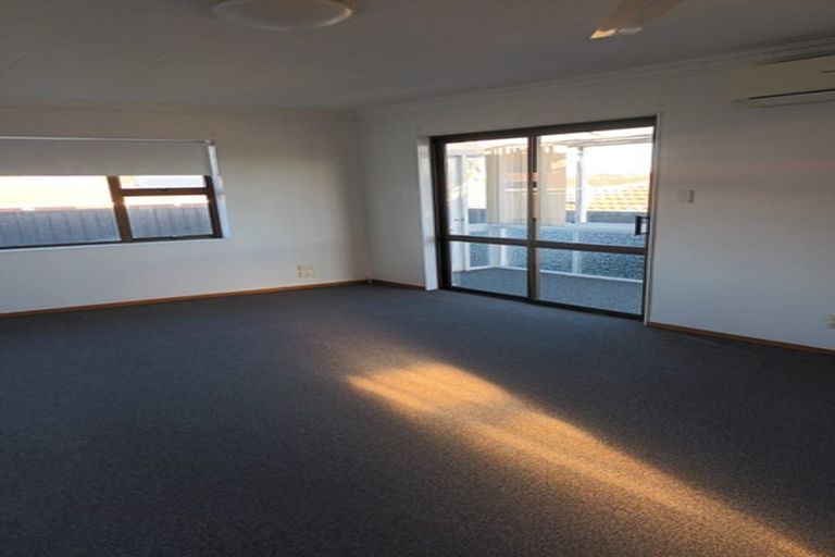 Photo of property in 19 Tukapa Street, Westown, New Plymouth, 4310