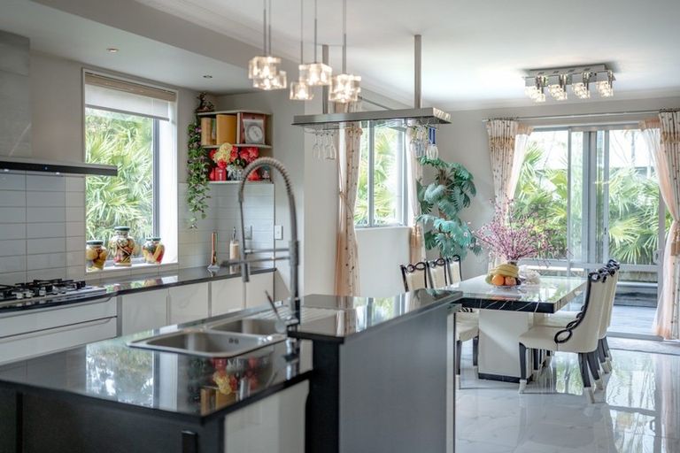 Photo of property in 7 Kinmont Rise, East Tamaki Heights, Auckland, 2016